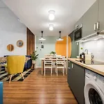 Colorful Designer In The Heart Of * 布达佩斯