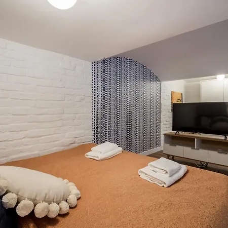 Colorful Designer In The Heart Of Apartmán Budapešť