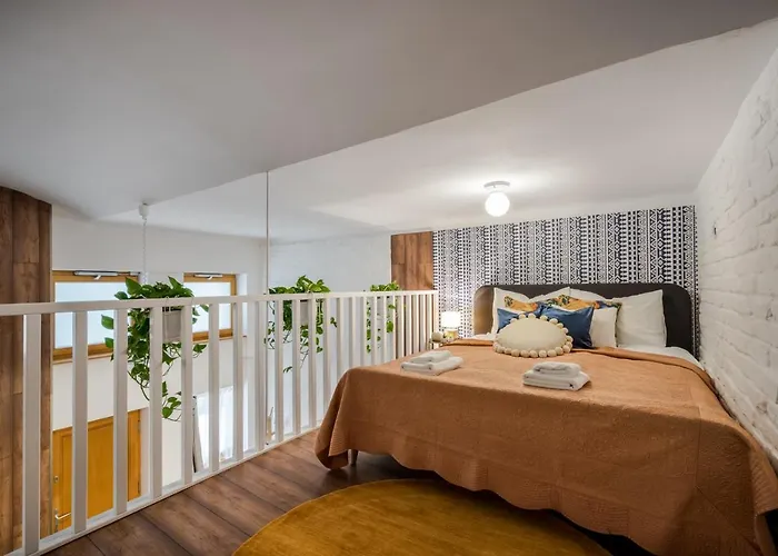 Apartment Colorful Designer In The Heart Of *